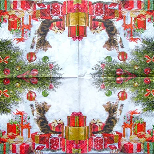 3582 Kitten And Bauble