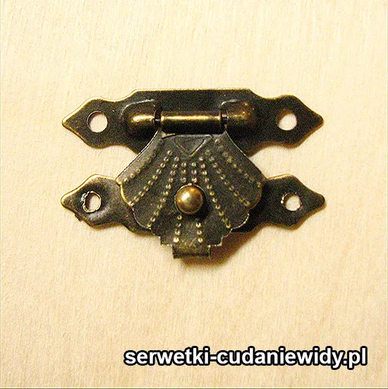 OKU566 Zameczek Mosiężny Do Szkatułki Patynowany