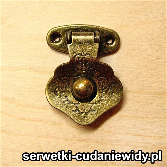 OKU572 Zameczek Mosiężny Do Szkatułki Patynowany
