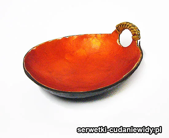 PT026 Miseczka Z Kokosa Powleczona Masą